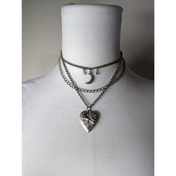 American Vintage Jewelry - Handmade Heart Choker